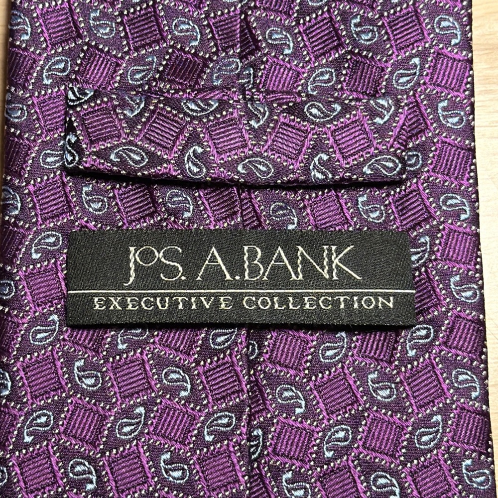 Jos. A. Bank Necktie Mens OS Purple Silk Paisley Geometric Executive Collection - Picture 2 of 5